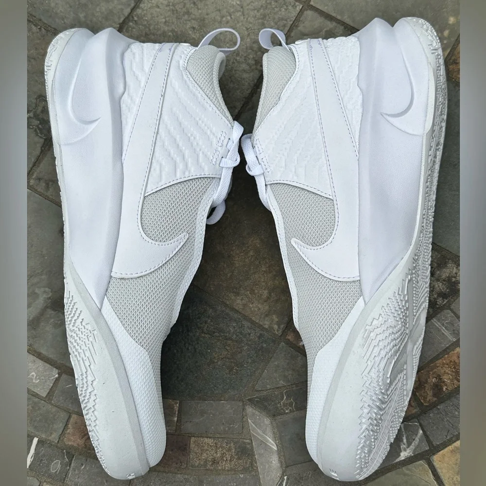 NEW Nike All White Team Hustle D 10 - Youth Size 6.5 (also fits Womens 8)